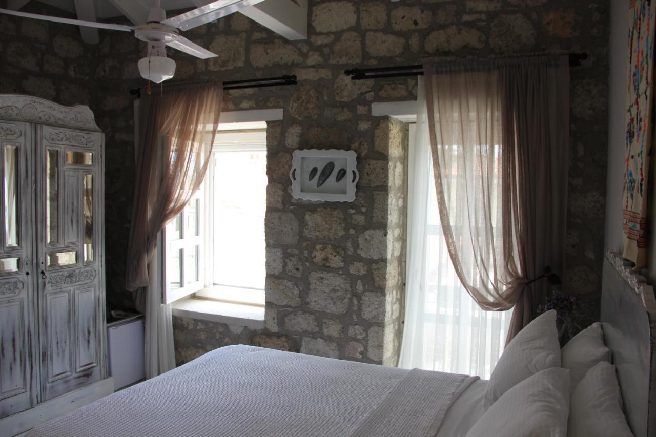 Simira Hotel Alaçatı Bilik gambar